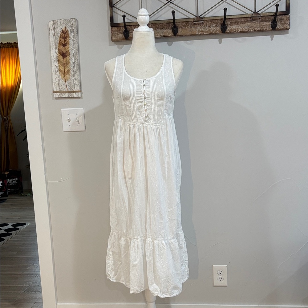 Shabby Chic White Cotton Eyelet Sleeveless Nightgown